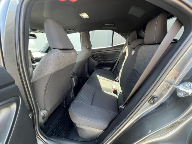 Toyota YARIS Cross 1.5 Hybrid 115 Dynamic / Dealer onderhouden / 10 jaar garantie mogelijk / Comfort Pack / Navigatie via abbo of Apple Carplay Android / Stuur-, stoel- en voorruitverwarming / Climate Control / 17" LM wielen /