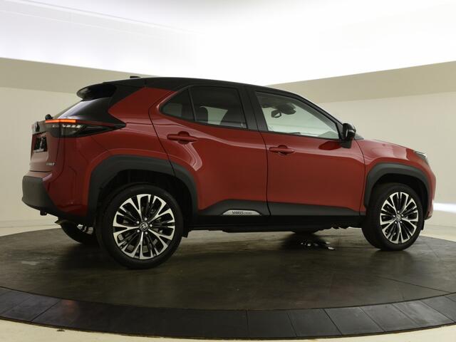 Toyota YARIS Cross 1.5 Hybrid Collection Bi Tone | Navigatie | Blindspot | Carplay