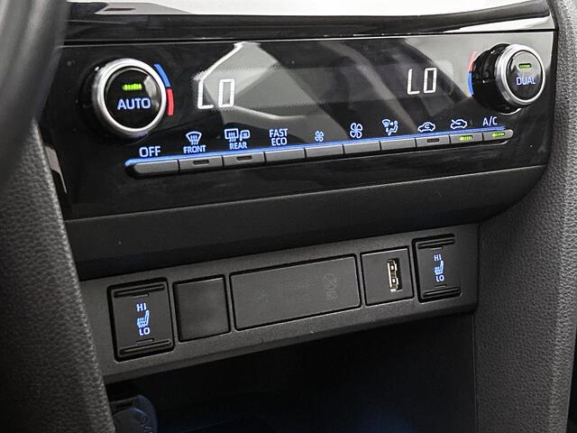 Toyota YARIS Cross 1.5 Hybrid Executive Panoramadak | JBL Premium Audio | Stoelverwarming