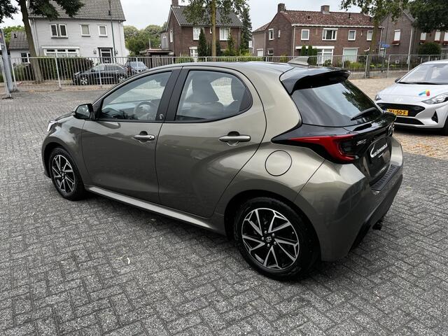Toyota YARIS 1.5 Hybrid TeamD | Ad. Cruise | Navi | Camera | Trekhaak afn.