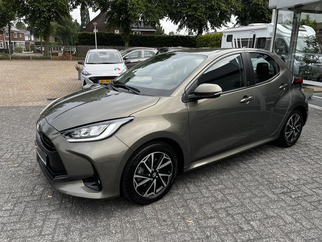 Toyota YARIS 1.5 Hybrid TeamD | Ad. Cruise | Navi | Camera | Trekhaak afn.