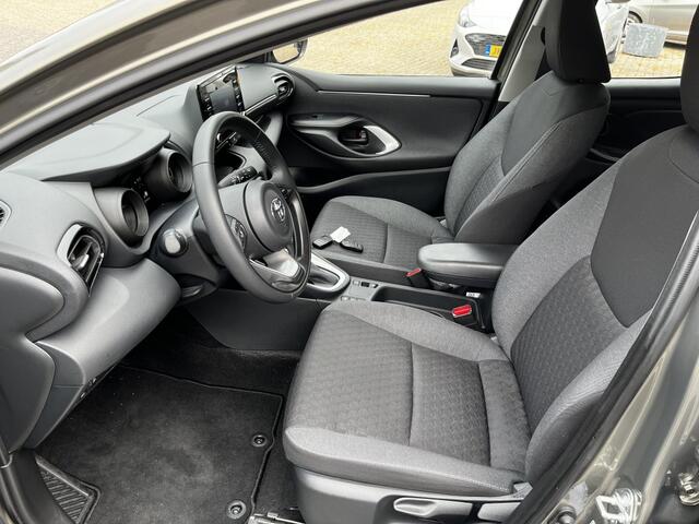 Toyota YARIS 1.5 Hybrid TeamD | Ad. Cruise | Navi | Camera | Trekhaak afn.