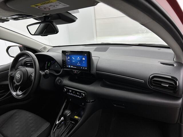 Toyota YARIS 1.5 Hybrid 115 First Edition Comfort Pack | BTW voertuig | Dodehoek detectie | Stoel+stuurverwarming | Parkeersensoren voor+achter | Draadloze telefoonlader | elektrisch verstel/inklapbare spiegels | Apple CarPlay/Android Auto
