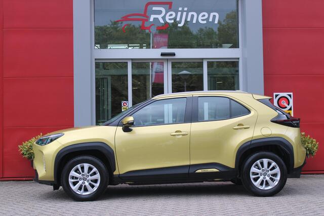 Toyota YARIS Cross 1.5 Hybrid Dynamic | KEYLESS ENTRY / START | VOORSTELEN VERWARMD | STUUR VERWARMING | HEAD-UP DISPLAY | LED KOPLAMPEN | ADAPTIVE CRUISE CONTROL | LANE ASIST | ELEKTRISCH BEDIENBARE ACHTERKLEP | DRAADLOOS APPLE CARPLAY | ANDROID AUTO | ACHTERUITRIJ