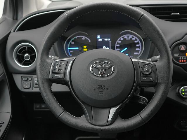 Toyota YARIS 1.5 Hybrid Dynamic | Navigatie | Trekhaak | Keyless |