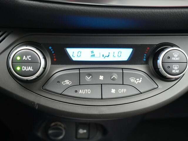 Toyota YARIS 1.5 Hybrid Dynamic | Navigatie | Trekhaak | Keyless |