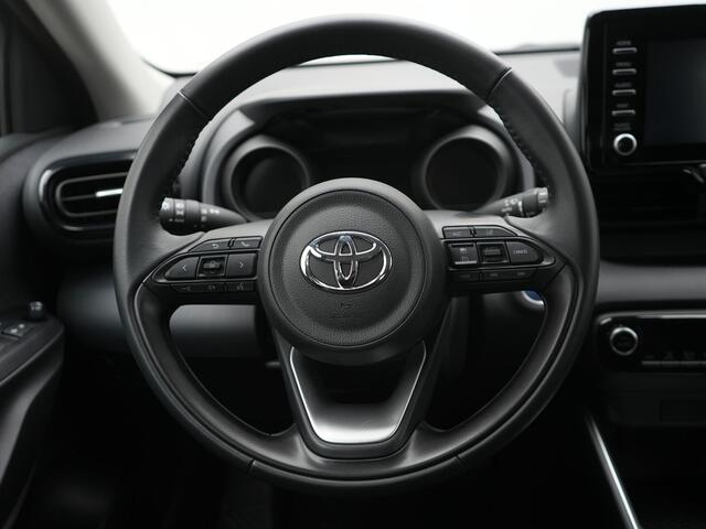 Toyota YARIS 1.5 Hybrid Dynamic | NL-Auto | Parkeercamera | LM velgen |