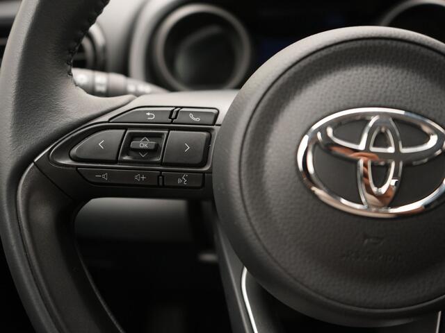 Toyota YARIS 1.5 Hybrid Dynamic | NL-Auto | Parkeercamera | LM velgen |