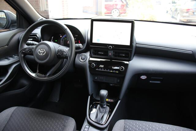 Toyota YARIS Cross 1.5 Hybrid Dynamic Automaat | Stoelverwarming | Sensoren rondom | Adapt. cruise | Keyless |