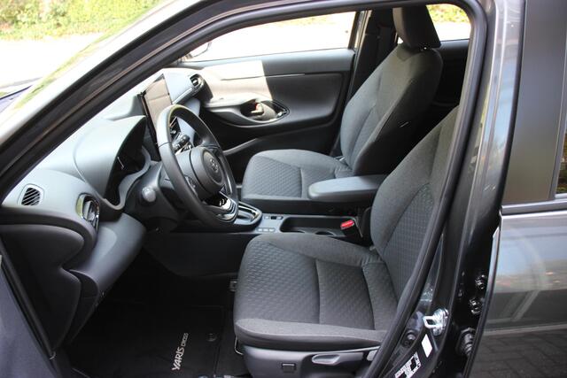 Toyota YARIS Cross 1.5 Hybrid Dynamic Automaat | Stoelverwarming | Sensoren rondom | Adapt. cruise | Keyless |