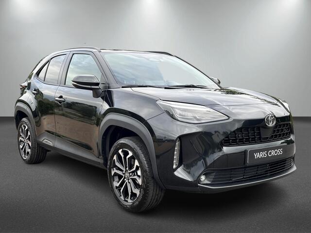 Toyota YARIS Cross 1.5 Hybride 130 pk Black Edition, Safety + Winter pakket.