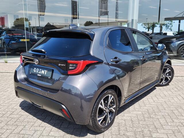 Toyota YARIS 1.5 Hybrid 115 Dynamic | Sensoren v/a | Stuur & Stoelverwarming