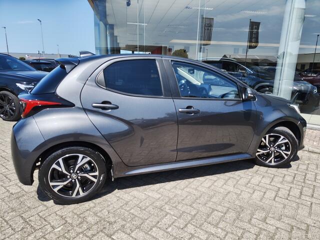 Toyota YARIS 1.5 Hybrid 115 Dynamic | Sensoren v/a | Stuur & Stoelverwarming