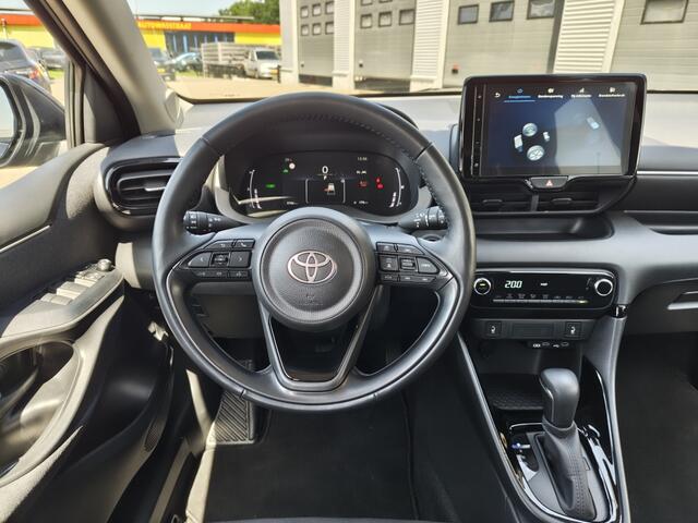 Toyota YARIS 1.5 Hybrid 115 Dynamic | Sensoren v/a | Stuur & Stoelverwarming