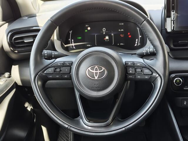 Toyota YARIS 1.5 Hybrid 115 Dynamic | Sensoren v/a | Stuur & Stoelverwarming