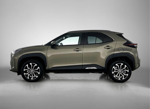 Toyota YARIS Cross 1.5 Hybrid 115 First Edition + | BTW voertuig | Stoel+stuurverwarming | Draadloze telefoonlader | Apple CarPlay/Android Auto | Cruise Control Adaptive | Achteruitrijcamera |