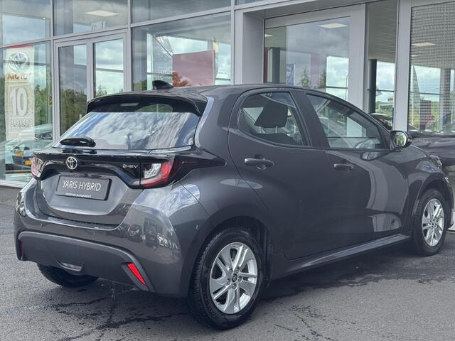 Toyota YARIS 1.5 Hybrid 115 Ative Plus Parkeersensoren voor + achter, Stoelverwarming & Stuurwiel verwarmd, Apple Carplay en/of Android auto navigatie, Adaptieve cruise control
