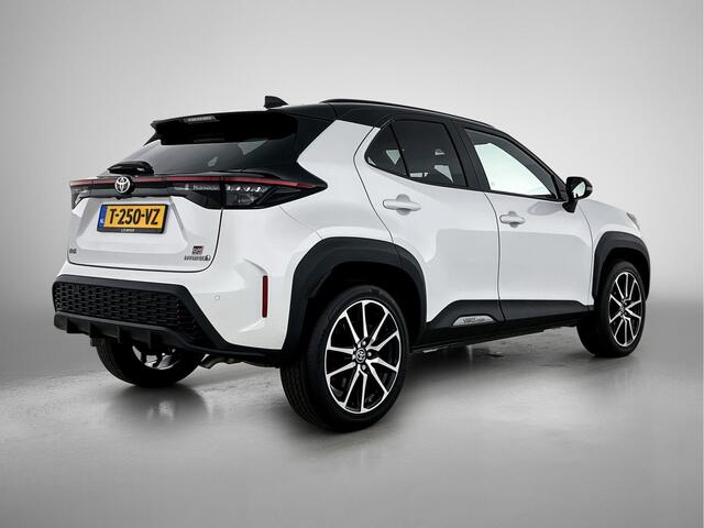 Toyota YARIS Cross 1.5 Hybrid GR Sport | JBL | Head-Up Display | Dodehoek Detectie | LED Matrix | Stoel+Stuurverwarming | Elektrische achterklep | Parkeersensoren voor+achter |