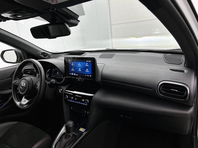 Toyota YARIS Cross 1.5 Hybrid GR Sport | JBL | Head-Up Display | Dodehoek Detectie | LED Matrix | Stoel+Stuurverwarming | Elektrische achterklep | Parkeersensoren voor+achter |