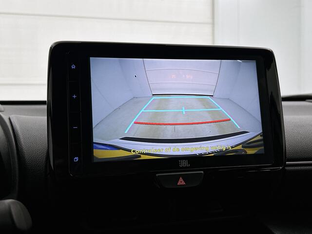 Toyota YARIS Cross 1.5 Hybrid GR Sport | JBL | Head-Up Display | Dodehoek Detectie | LED Matrix | Stoel+Stuurverwarming | Elektrische achterklep | Parkeersensoren voor+achter |