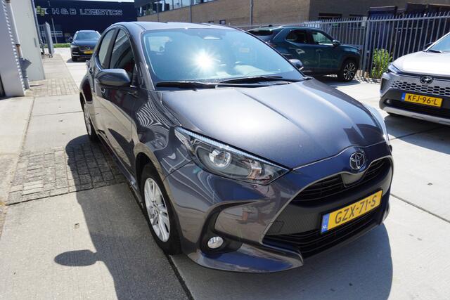 Toyota YARIS 1.5 Hybrid 115 Active |Carplay|Camera|Adaptiv cruise|