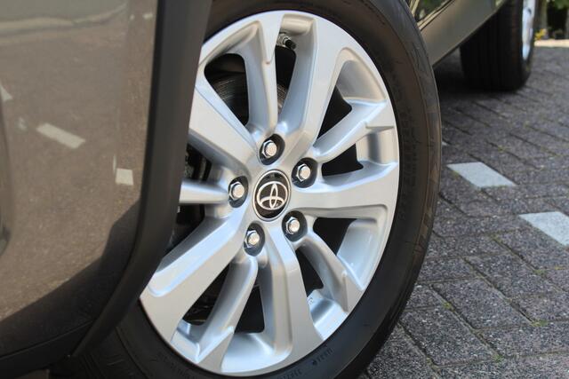 Toyota YARIS Cross 1.5 Hybrid Dynamic Special | Rijklaar | Head Up | Blind Spot | Sensoren v+a | Stoel-/stuurverw. | LED | Keyless | Apple/Android