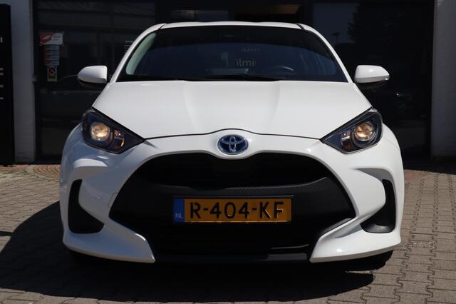 Toyota YARIS 1.5 Hybrid Active | Camera | Apple Carplay Android Auto (34000km