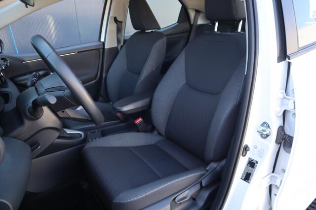 Toyota YARIS 1.5 Hybrid Active | Camera | Apple Carplay Android Auto (34000km