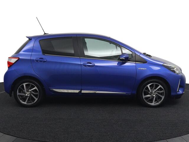 Toyota YARIS 1.5 Hybrid Premium | Panoramadak | Keyless Entry | Led Verlichting | Navigatie |