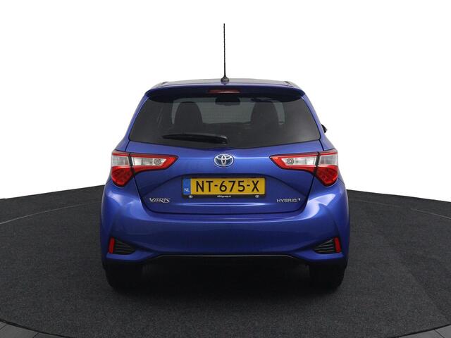 Toyota YARIS 1.5 Hybrid Premium | Panoramadak | Keyless Entry | Led Verlichting | Navigatie |