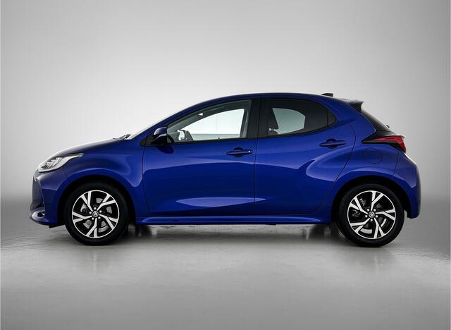 Toyota YARIS 1.5 Hybrid 115 Dynamic Comfort Pack | BTW voertuig | Dodehoek detectie | Stoel+stuurverwarming | Draadloze telefoonlader | Apple CarPlay/Android Auto | Cruise control Adaptive |