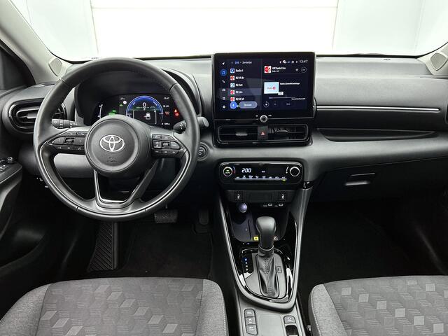 Toyota YARIS 1.5 Hybrid 115 Dynamic Comfort Pack | BTW voertuig | Dodehoek detectie | Stoel+stuurverwarming | Draadloze telefoonlader | Apple CarPlay/Android Auto | Cruise control Adaptive |