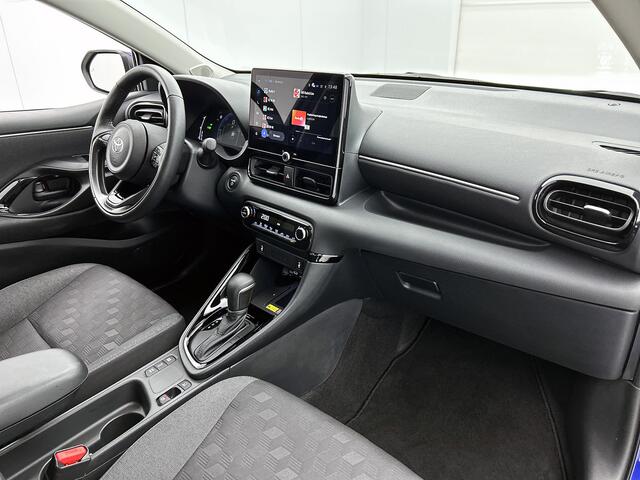 Toyota YARIS 1.5 Hybrid 115 Dynamic Comfort Pack | BTW voertuig | Dodehoek detectie | Stoel+stuurverwarming | Draadloze telefoonlader | Apple CarPlay/Android Auto | Cruise control Adaptive |