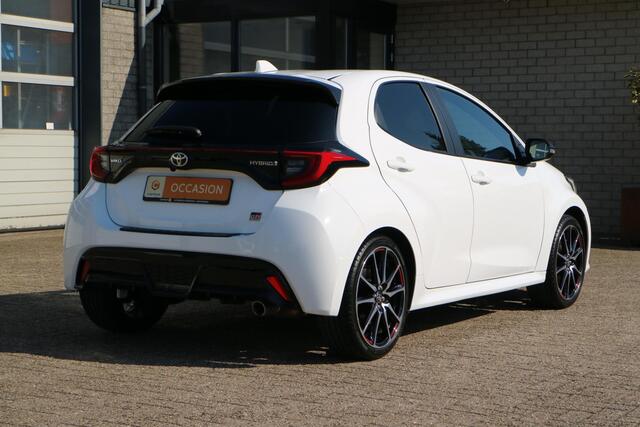 Toyota YARIS 1.5 Hybrid GR Sport | Automaat! | Blindspot | Carplay! |