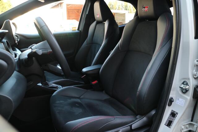 Toyota YARIS 1.5 Hybrid GR Sport | Automaat! | Blindspot | Carplay! |