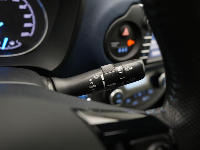 Toyota YARIS 1.5 Hybrid Bi-Tone | Achteruitrijcamera | Climate Control |