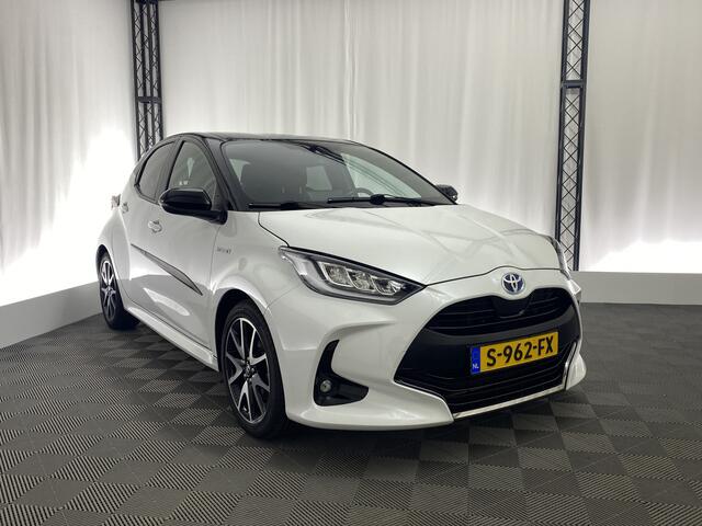 Toyota YARIS 1.5 Hybrid Dynamic Automaat | Trekhaak | CarPlay | Stoelverw. | Camera | 17'' | Parelmoer |