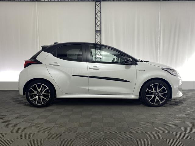 Toyota YARIS 1.5 Hybrid Dynamic Automaat | Trekhaak | CarPlay | Stoelverw. | Camera | 17'' | Parelmoer |