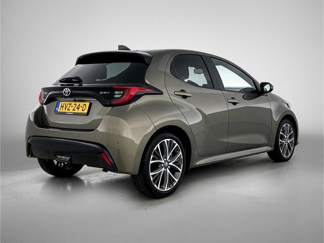 Toyota YARIS 1.5 Hybrid 130 Executive | BTW voertuig | Stoel+stuurverwarming | Dodehoek detectie | Parkeersensoren voor+achter | Apple CarPlay/Android Auto | Cruise Control Adaptive |