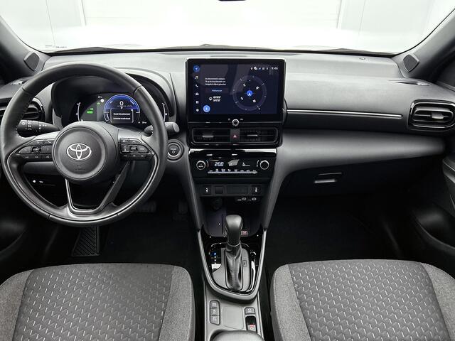 Toyota YARIS Cross 1.5 Hybrid 115 First Edition | BTW Voertuig | Stoel+stuurverwarming | Draadloze telefoonlader | Apple CarPlay/Android Auto | Cruise Control Adaptive | Achteruitrijcamera |