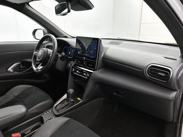 Toyota YARIS Cross 1.5 Hybrid 130 GR Sport | Head-Up Display | Dodehoek detectie | Parkeersensoren voor+achter | Trekhaak afneembaar | Stoelverwarming | Climate control | Cruise Control Adaptive | Navigatie | Apple CarPlay/Android Aut
