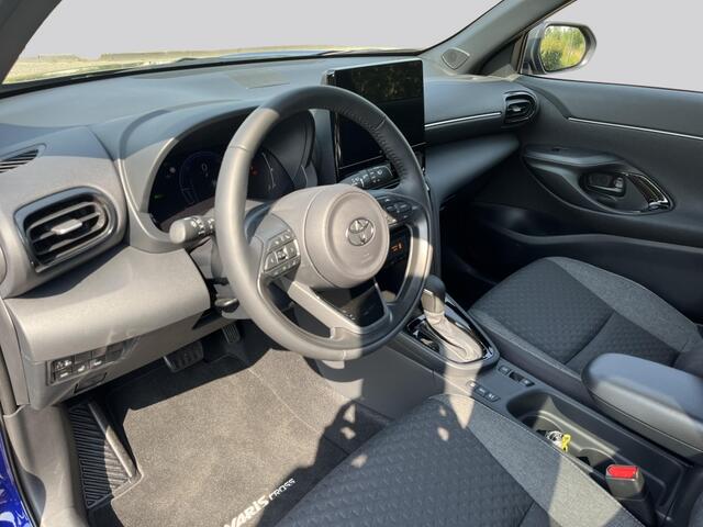 Toyota YARIS Cross 1.5 Hybrid 130 Black Edition, Safety + Winter pakket.