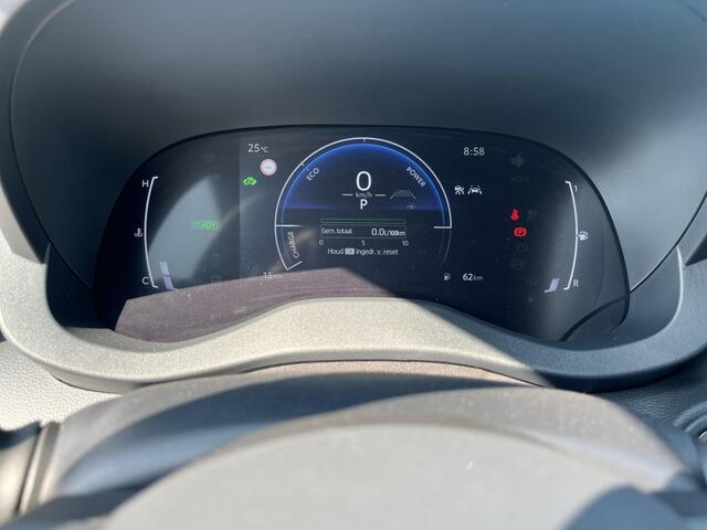Toyota YARIS Cross 1.5 Hybrid 130 Black Edition, Safety + Winter pakket.