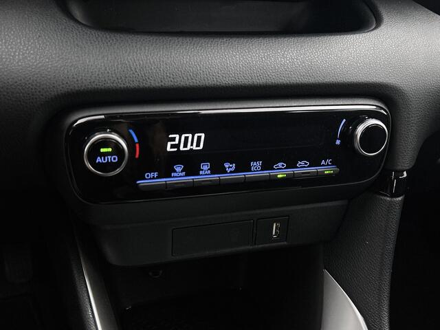 Toyota YARIS 1.5 Hybrid Active | Trekhaak afneembaar |