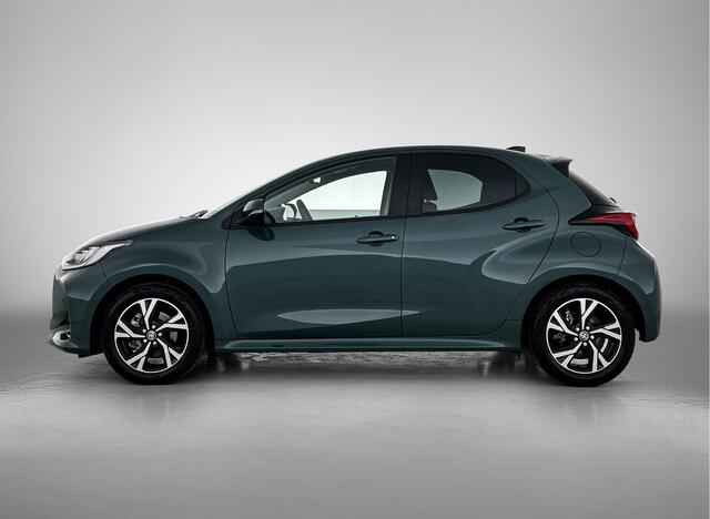Toyota YARIS 1.5 Hybrid 115 Dynamic Comfort Pack | BTW voertuig | Dodehoek detectie | Stoel+stuurverwarming | Parkeersensoren voor+achter | Draadloze telefoonlader | Apple CarPlay/Android auto |