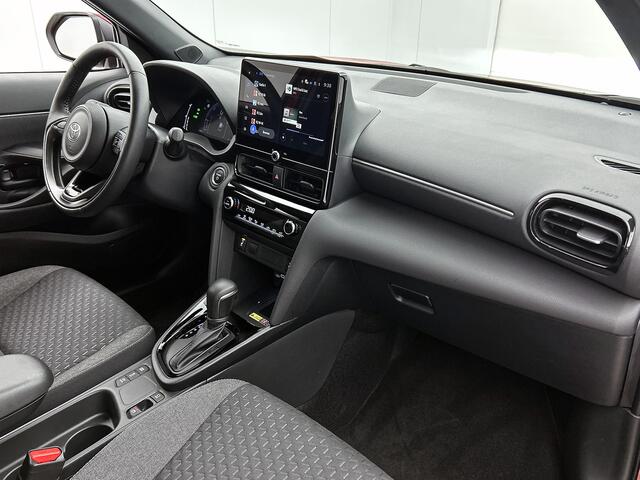 Toyota YARIS Cross 1.5 Hybrid 115 First Edition + | BTW Voertuig | Stoel+stuurverwarming | Draadloze telefoonlader | Apple CarPlay/Android Auto | Cruise Control Adaptive | Achteruitrijcamera |