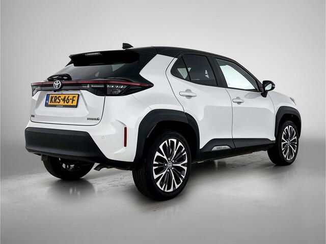 Toyota YARIS Cross 1.5 Hybrid Executive | BTW voertuig | Head-Up Display | Dodehoek detectie | Stoelverwarming | Parkeersensoren voor+achter | Apple CarPlay/Android Auto | Cruise Control Adaptive |