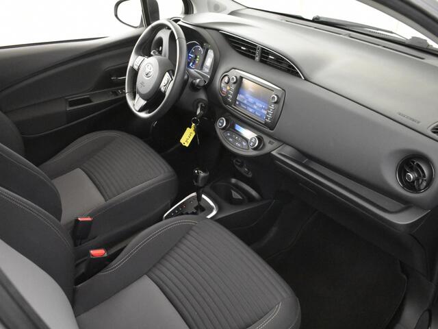Toyota YARIS 1.5 Hybrid Design | Stoelverw. | Camera | Bluetooth |