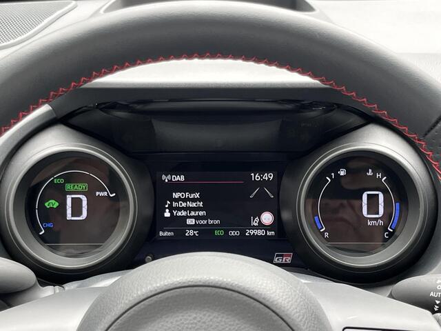 Toyota YARIS 1.5 Hybrid GR Sport | Voll.Historie/Camera/Navi/Pano.Dak/Head-Up/Leder-Alcantara/Clima/Adapt.Cruise/Apple CarPlay-Android Auto