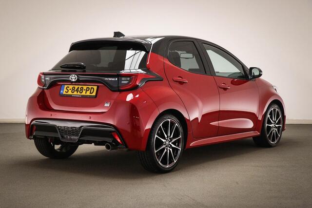 Toyota YARIS 1.5 Hybrid GR Sport | PREMIUM PACK | PANORAMADAK | HEAD UP | STUURVERWARMING